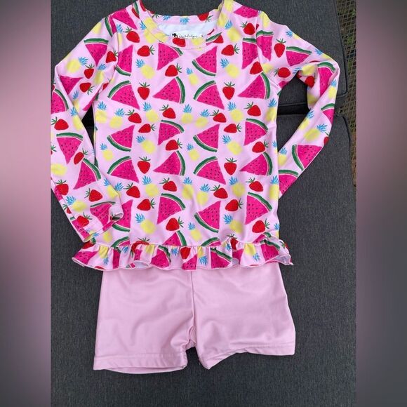 Lily & Londyn Fruit Print Long Sleeve Rashguard and Pink Shorts Set Size 6 - Picture 1 of 6